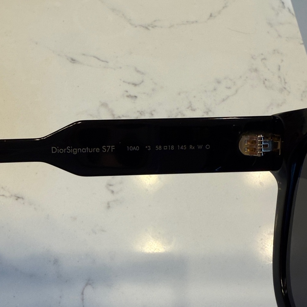 DIOR DiorSignature S7F black Sunglasses - Picture 4 of 7